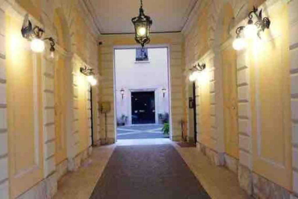 Beautiful Apartment Next To Piazza Di Spagna Rome Exterior photo